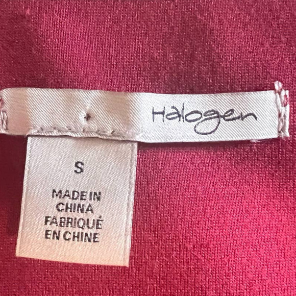 Halogen Tunic with 3-Quater Bell Sleeves and Bateau Neckline in Mulberry, S - Picture 3 of 6